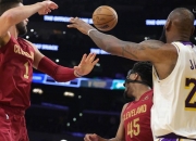 开云体育登录-包含快船客场大胜湖人，伦纳德砍下三双表现毫无懈怠的词条