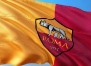 开云体育官方网站-曼联球迷现场助威，球队斗志昂扬