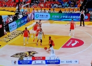 开云体育-关于青岛男篮在场上奋力作战取得胜利的信息