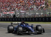 开云体育平台APP-红牛车队横扫威廉姆斯，皮亚斯特里点燃赛场