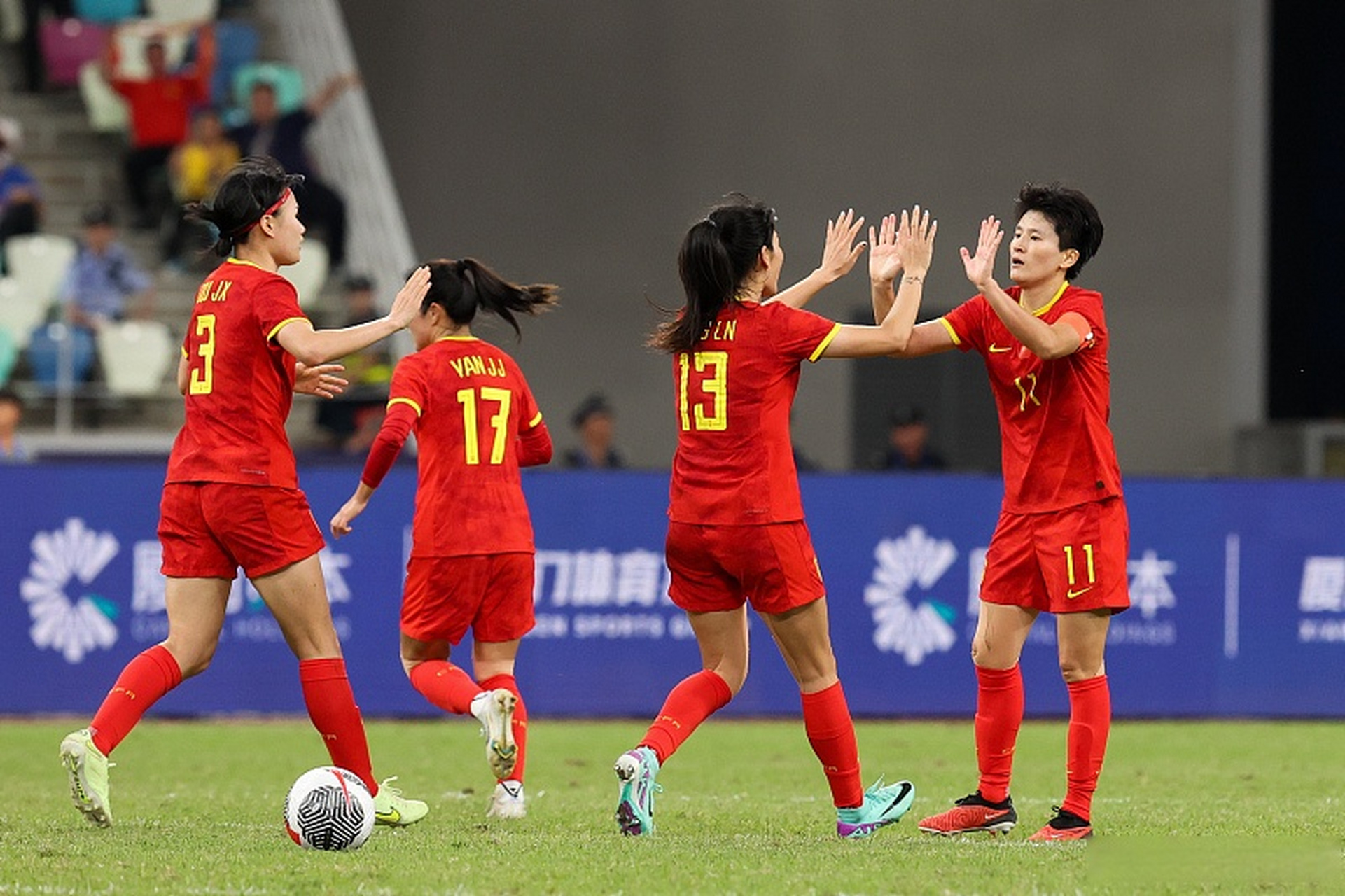 关于中国女足国家队备战热身赛，收获信心的信息