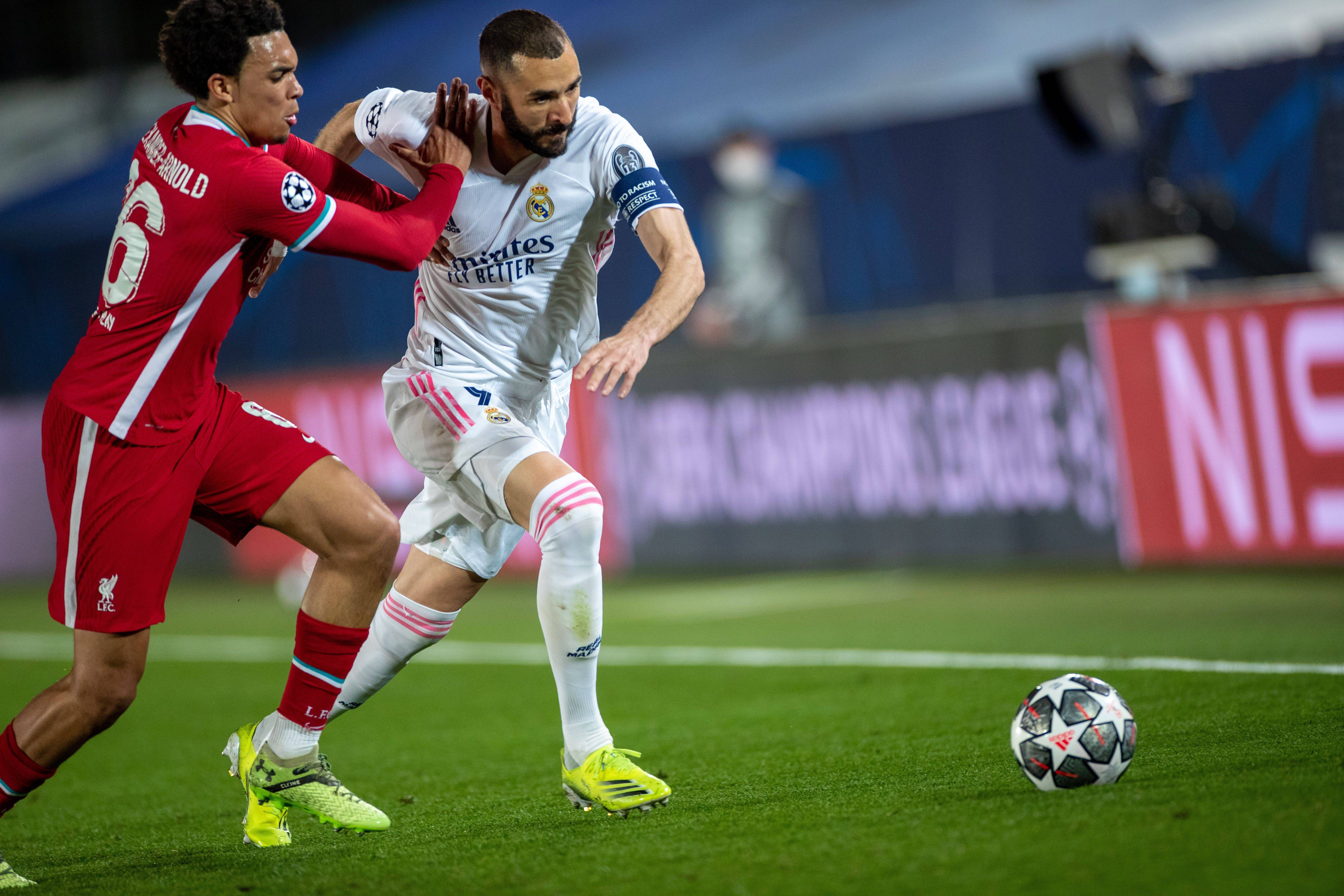 包含尤文图斯逆转战胜皇马，步步靠近冠军的词条