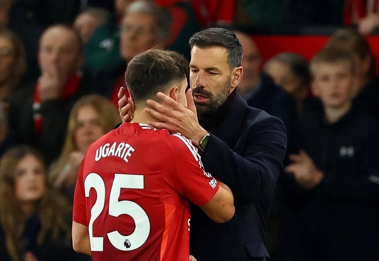 曼联官宣阿根廷国脚转会,强化锋线实力 曼联官宣阿根廷国脚转会,强化锋线实力