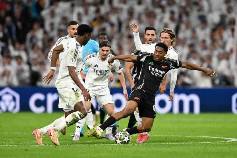 皇家马德里恶性冲突,球员纷纷离队 皇家马德里恶性冲突,球员纷纷离队