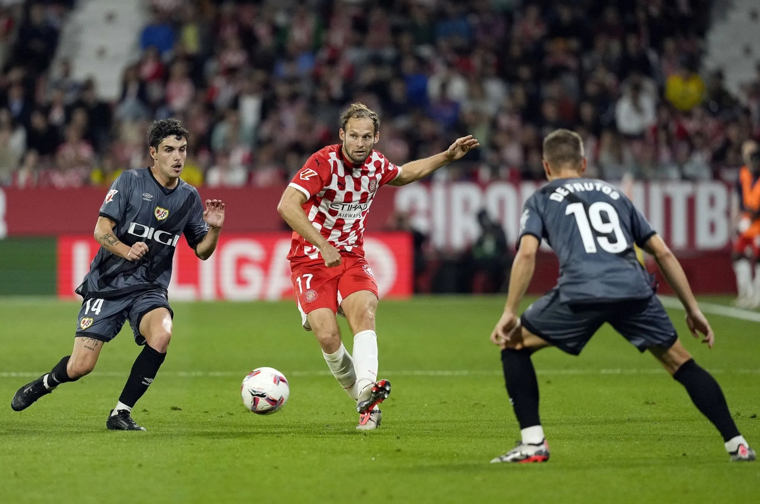 巴塞罗那球员合练状态佳,备战国内杯赛的简单介绍 巴塞罗那球员合练状态佳,备战国内杯赛的简单介绍