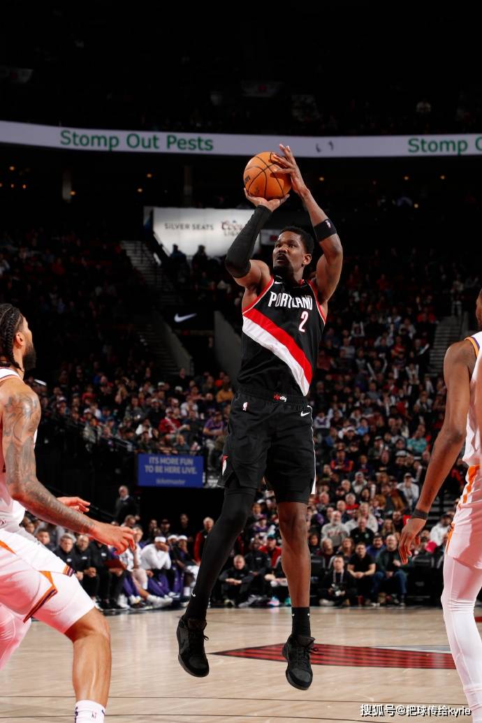 开拓者队近九连胜晋级西部半决赛