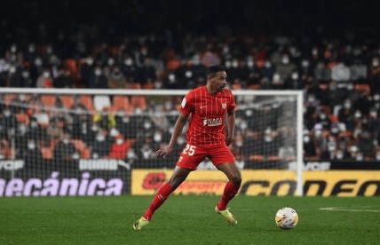 包含巴伦西亚备战士气高涨，期待胜利赢得比赛的词条