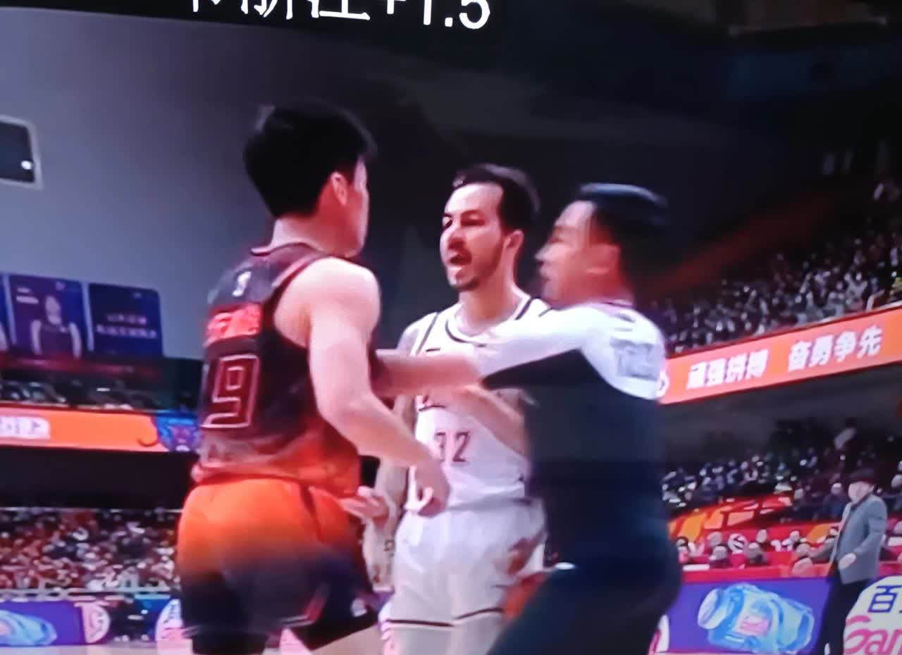 包含浙江队球员积极备战,迎接激烈对抗的词条 包含浙江队球员积极备战,迎接激烈对抗的词条