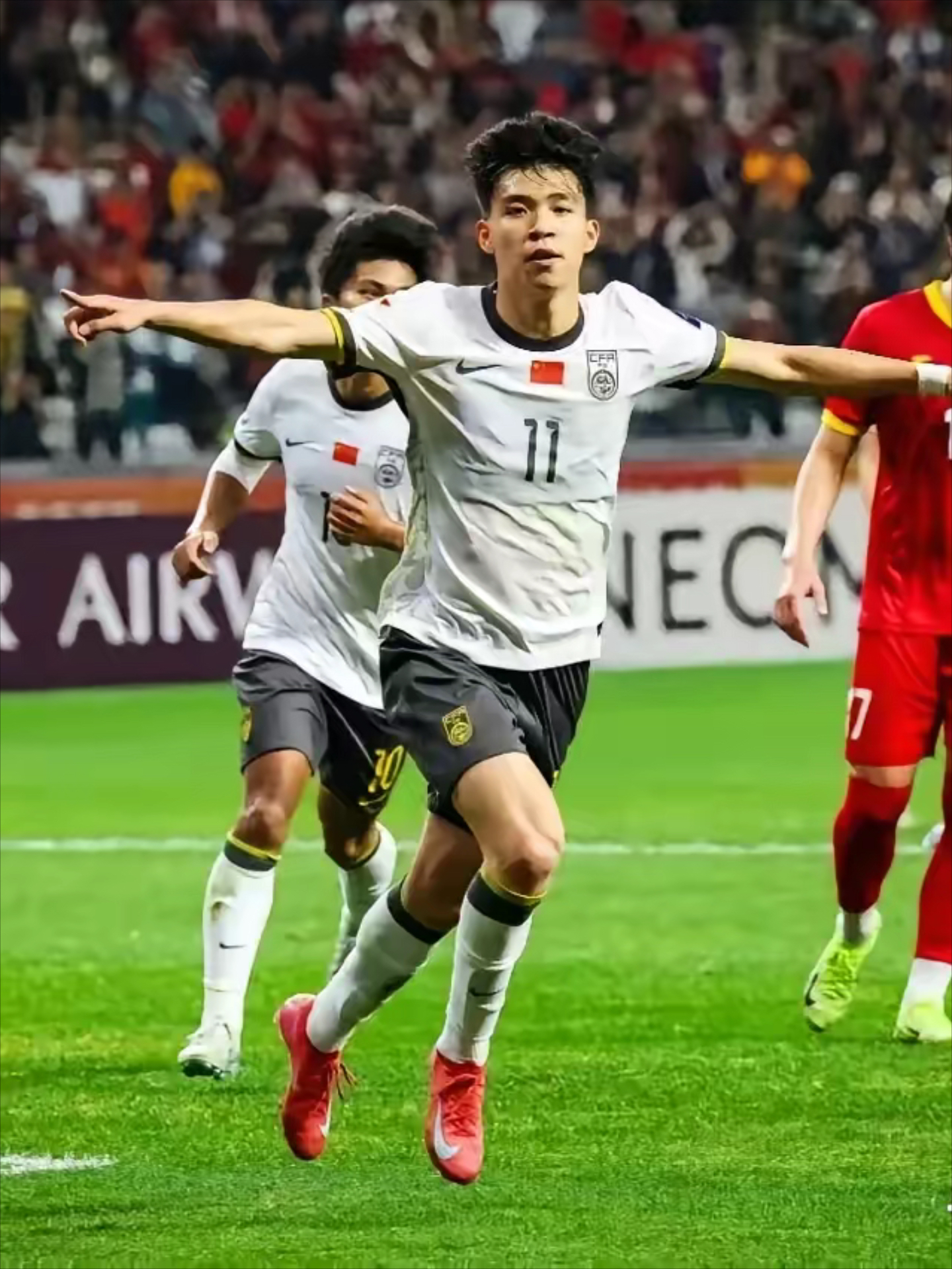 纪录不断被刷新,球员们展现出色表现的简单介绍 纪录不断被刷新,球员们展现出色表现的简单介绍