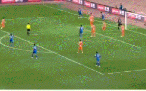 包含上海申花遭遇连败，球队形势岌岌可危的词条