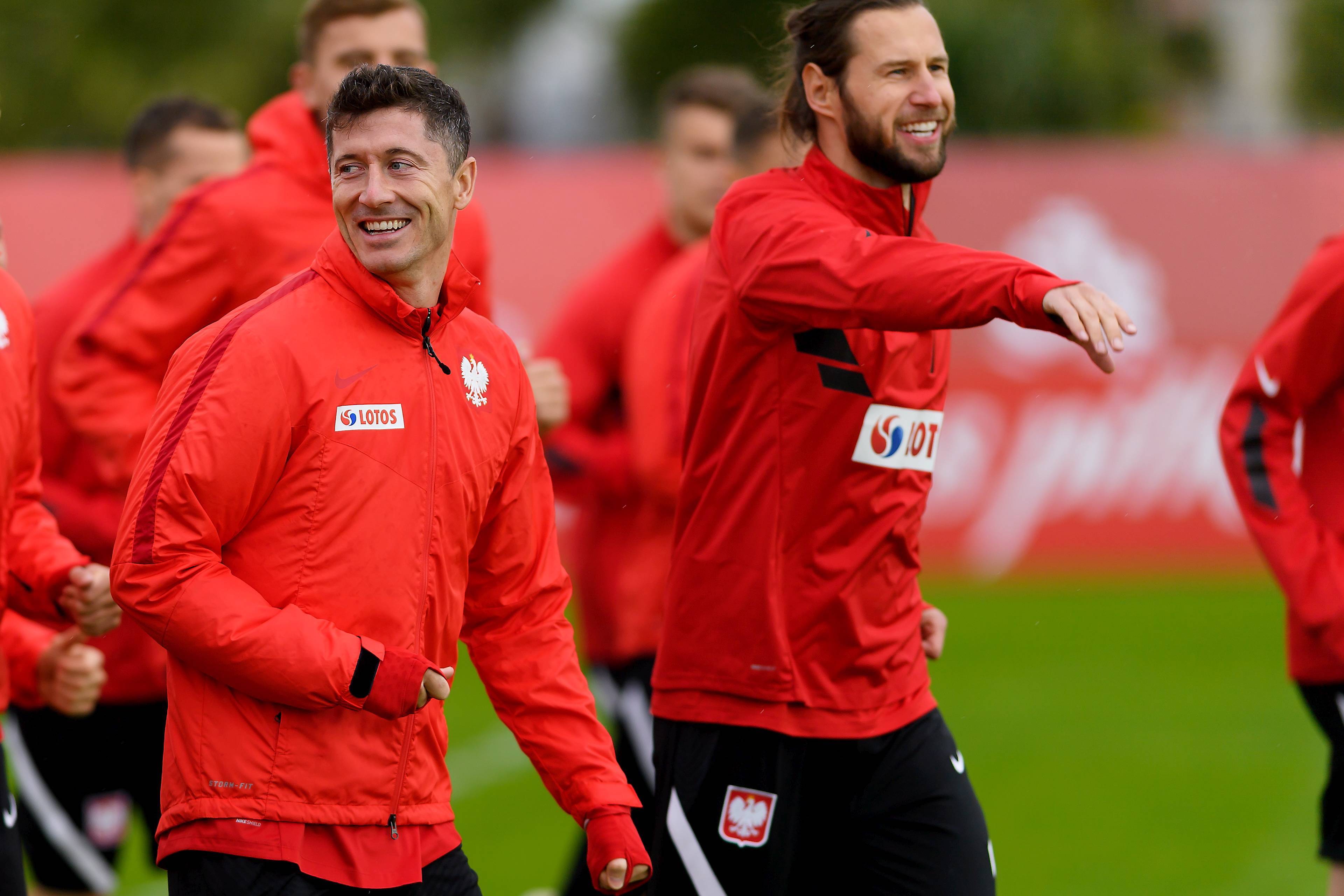 精湛技术展现，球员赢得掌声和赞誉