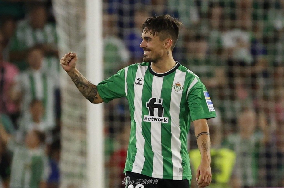 皇家贝蒂斯客场战平比利亚雷尔