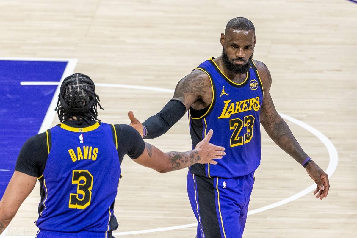 关于浓眉哥场均两双，领导湖人迎来胜利的信息