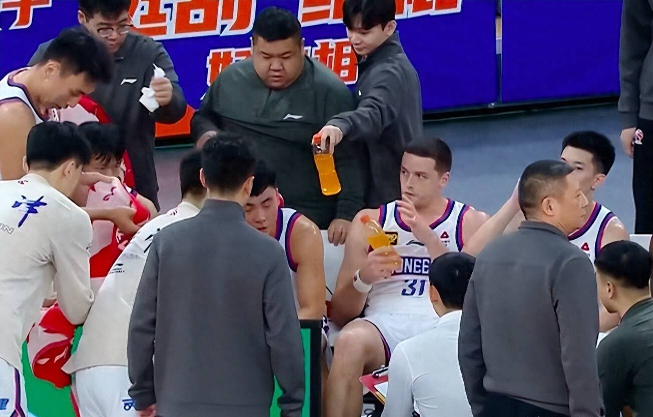 陕西选手战术巧妙，为逆袭成功做充分准备的简单介绍