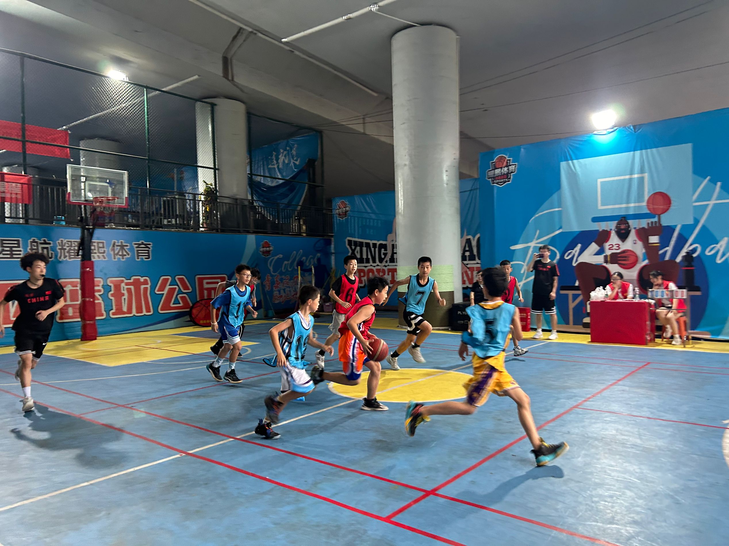 业余篮球比赛即将开幕 业余篮球比赛即将开幕