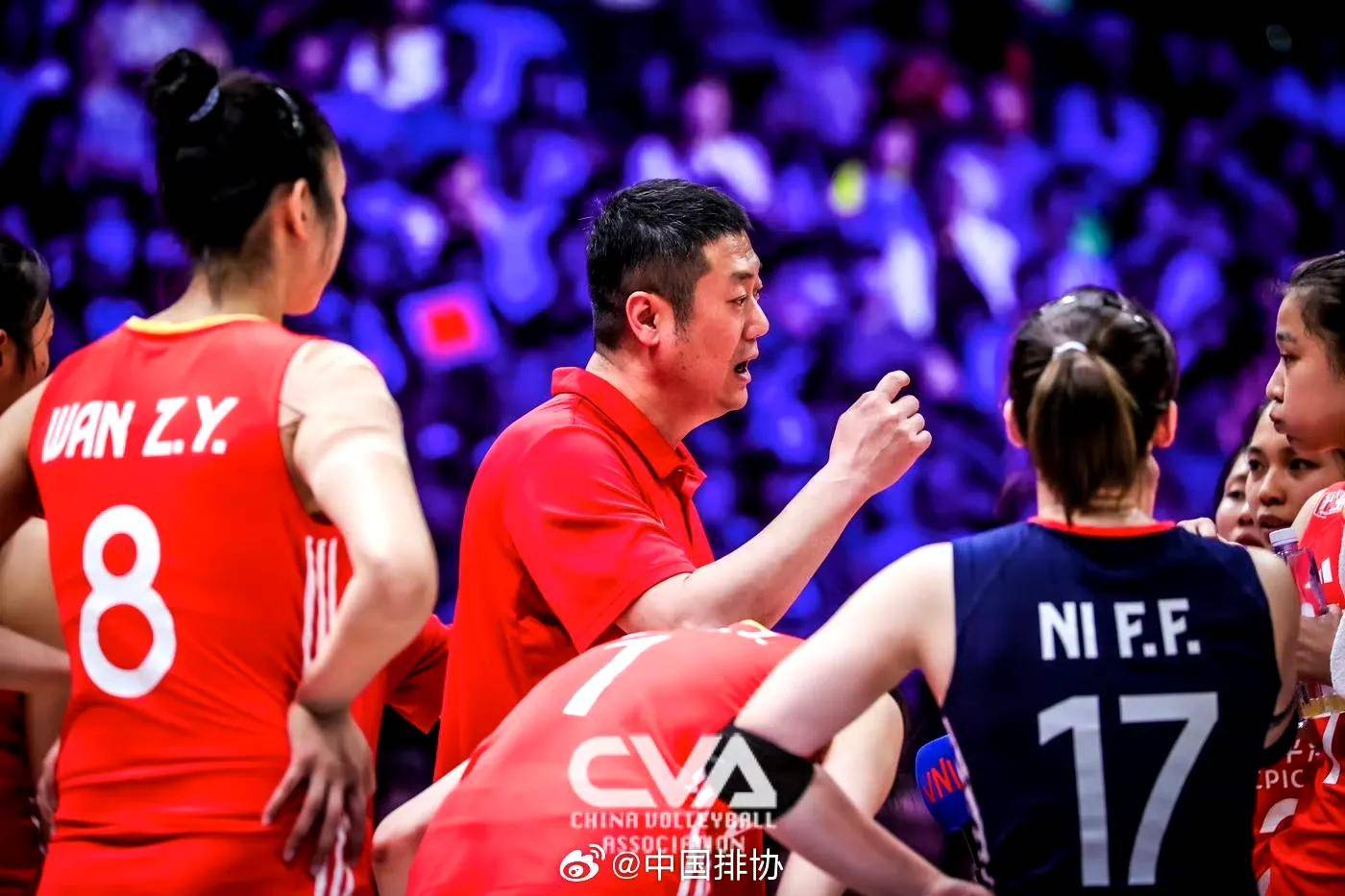 保加利亚队面对格鲁吉亚队，团结一心争取胜利的简单介绍