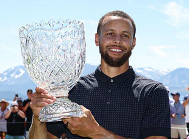 高尔夫赛事中湖人战胜对手成功宣布退役 高尔夫赛事中湖人战胜对手成功宣布退役