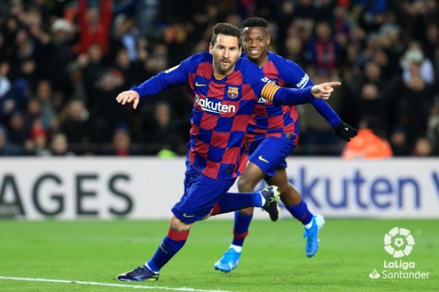 包含香港举行乒乓球比赛，巴萨表现戏剧性的词条