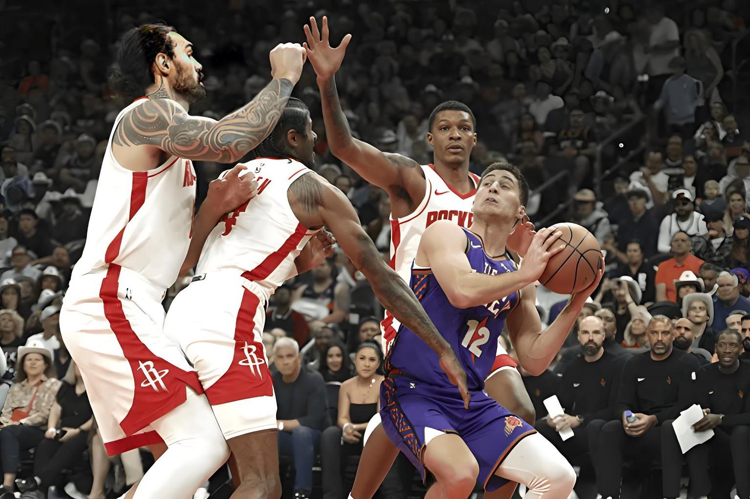 火箭队全队努力奋战,赢得宝贵胜利 火箭队全队努力奋战,赢得宝贵胜利