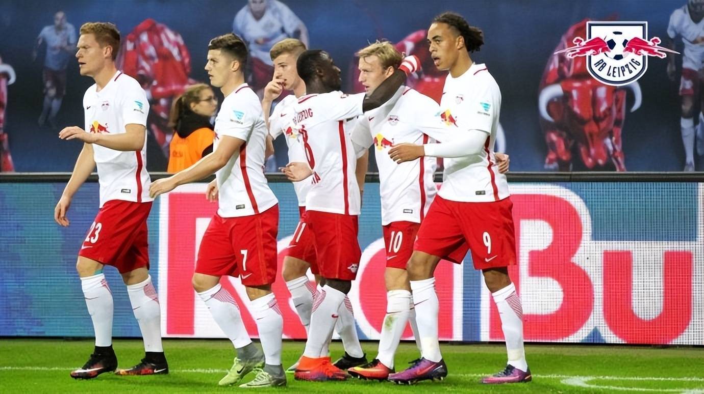 关于弗赖堡主场连平，保住不败纪录的信息