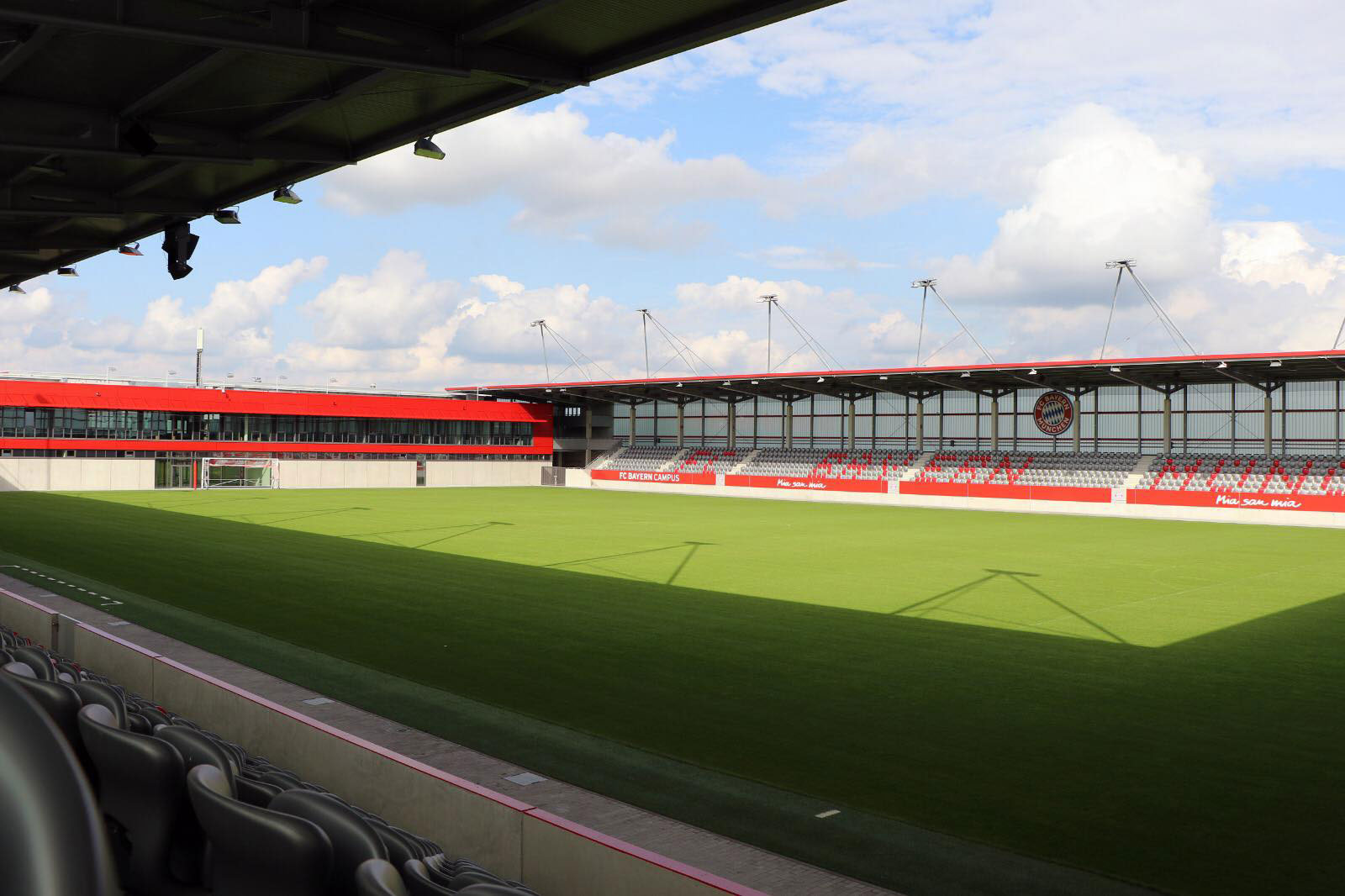 包含拜仁慕尼黑傲视群雄,顶级劲旅的词条 包含拜仁慕尼黑傲视群雄,顶级劲旅的词条