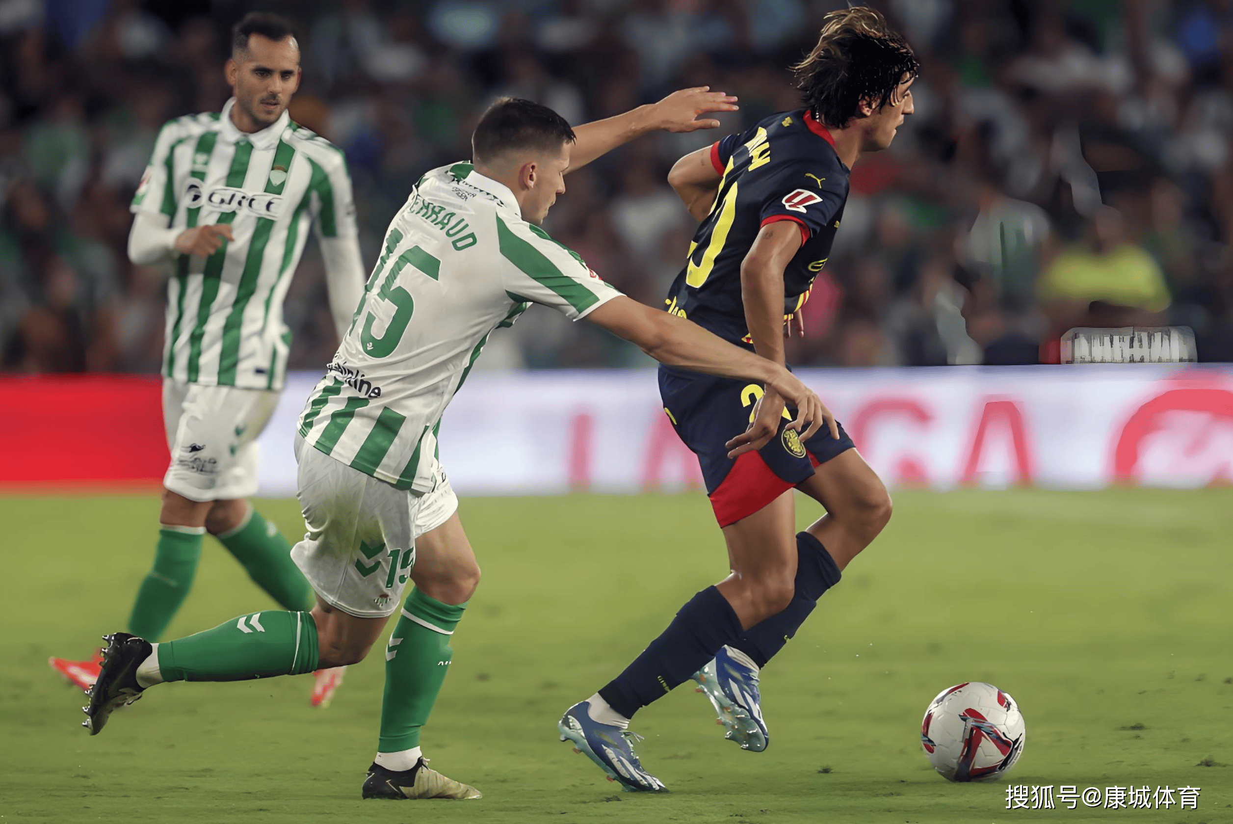 莱万特主场告胜莱加内斯,卢克撕裂全场的简单介绍 莱万特主场告胜莱加内斯,卢克撕裂全场的简单介绍