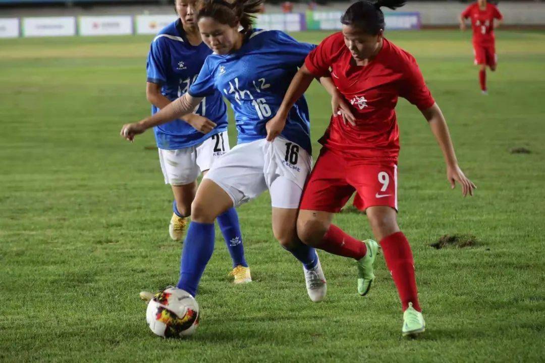 足球女子决赛,美国队成功卫冕 足球女子决赛,美国队成功卫冕