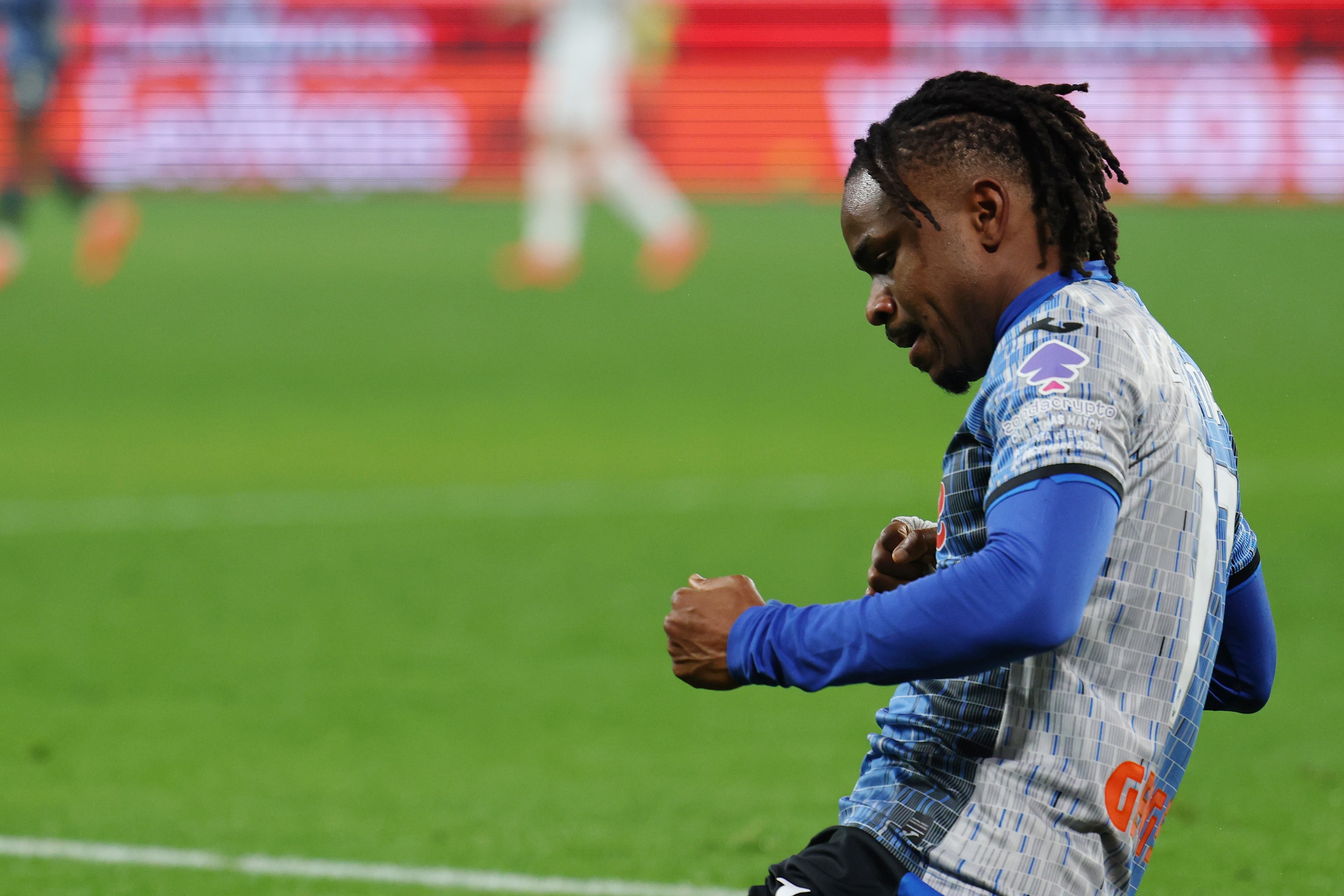 包含亚特兰大逼平利物浦，晋级之路及其艰辛的词条