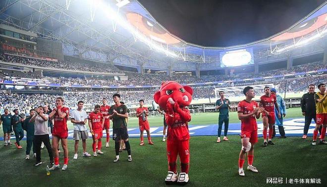 关于拉莫斯首次登陆汉堡！球迷热情迎接西班牙巨星的信息