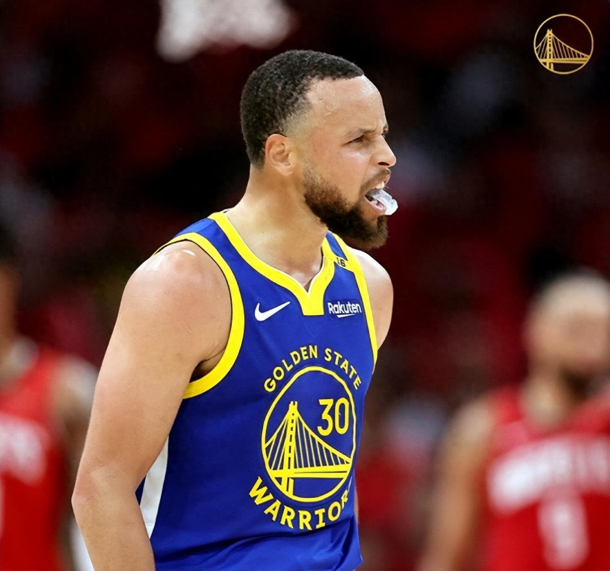 库里表现神勇,率勇士队逆转胜利 库里表现神勇,率勇士队逆转胜利