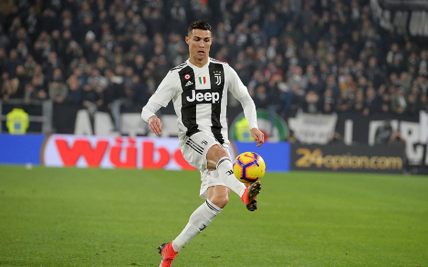 奥格斯堡队获得关键胜利，实力彰显无疑！的简单介绍