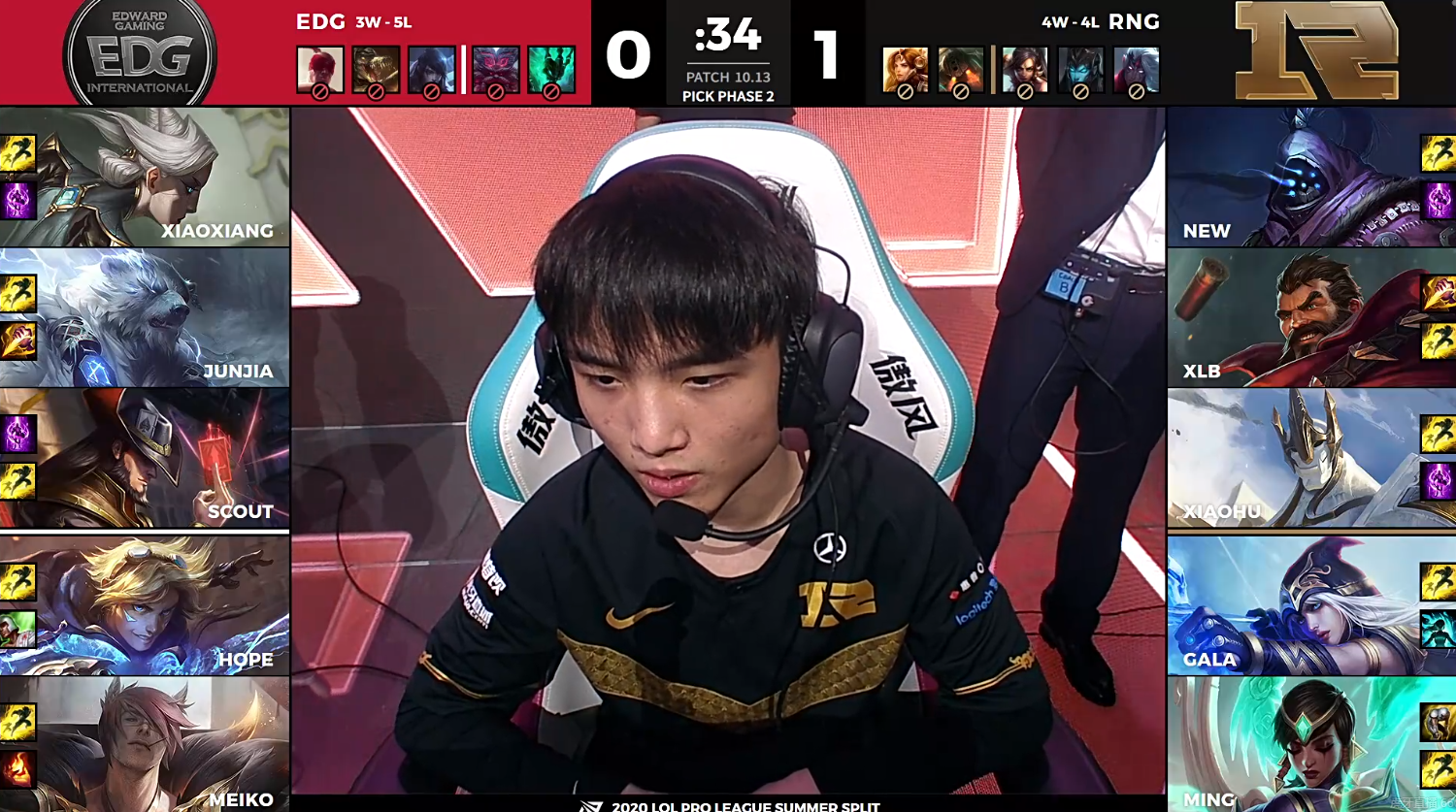 RNG力克FNC，Hanssama操刀奇招英雄翻盘小组赛3:2（成都）