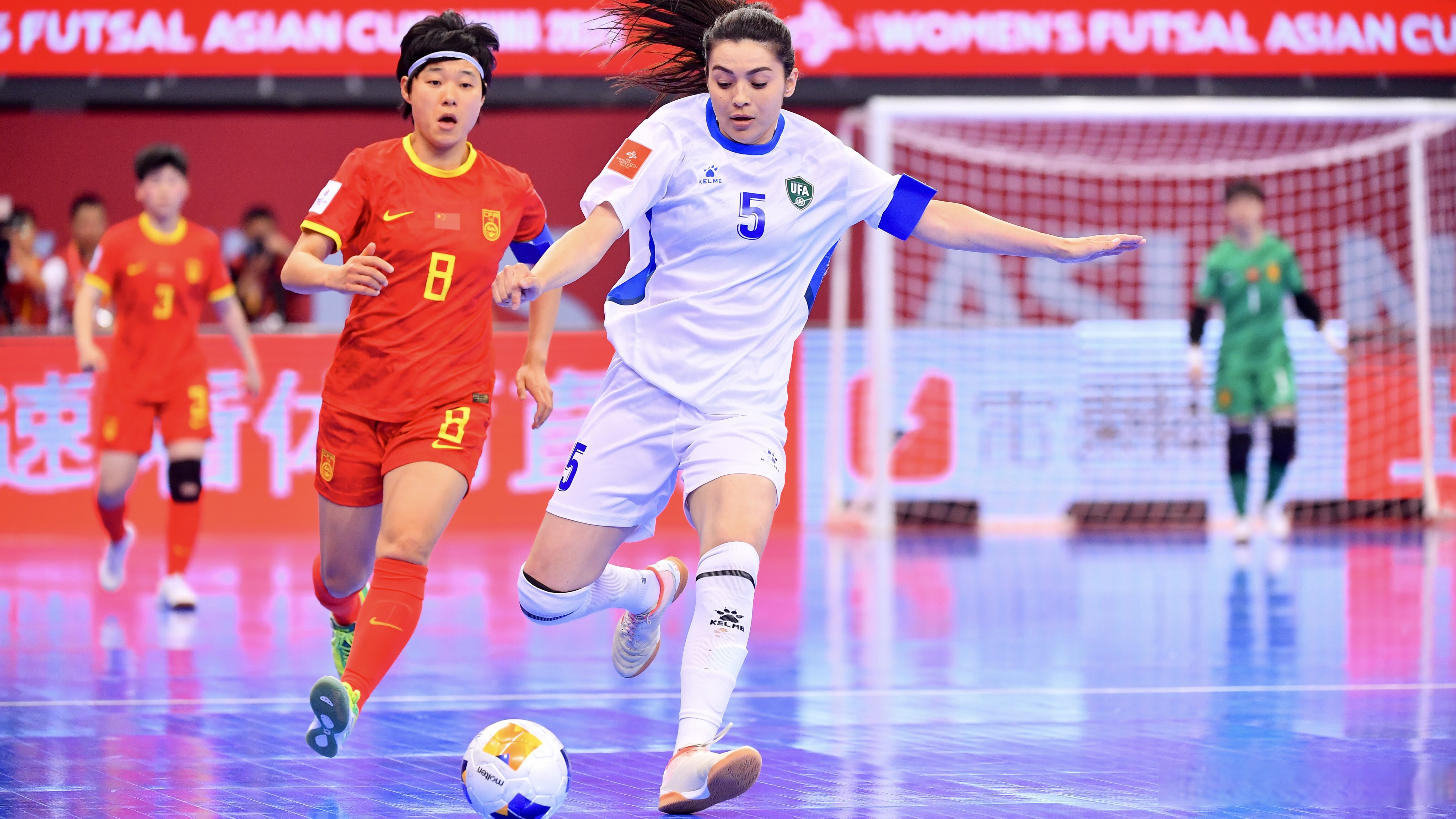 国内俱乐部在国际比赛中展现出色表现