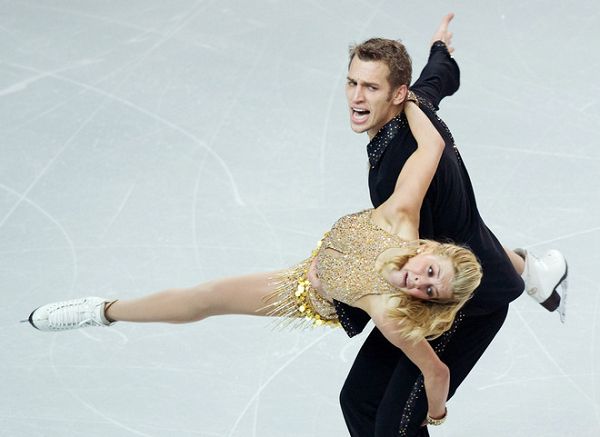 包含中非共和国胜古巴：欧洲国家间比赛的精彩表演的词条