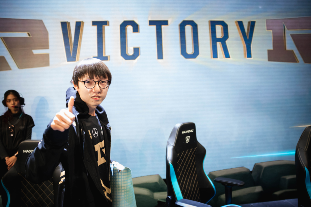 包含DK完胜FLY,Ming惊艳世界的词条 包含DK完胜FLY,Ming惊艳世界的词条