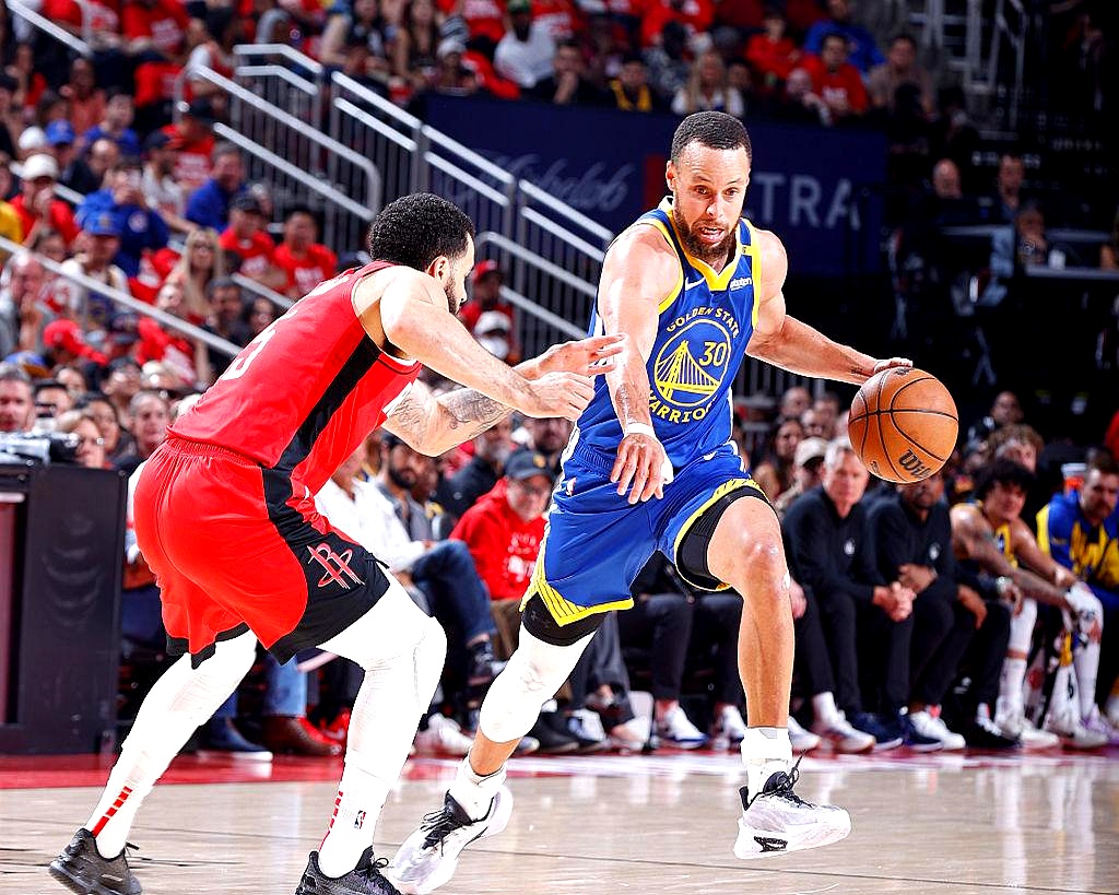 热火碾压雄鹿,武切维奇关键制胜 热火碾压雄鹿,武切维奇关键制胜